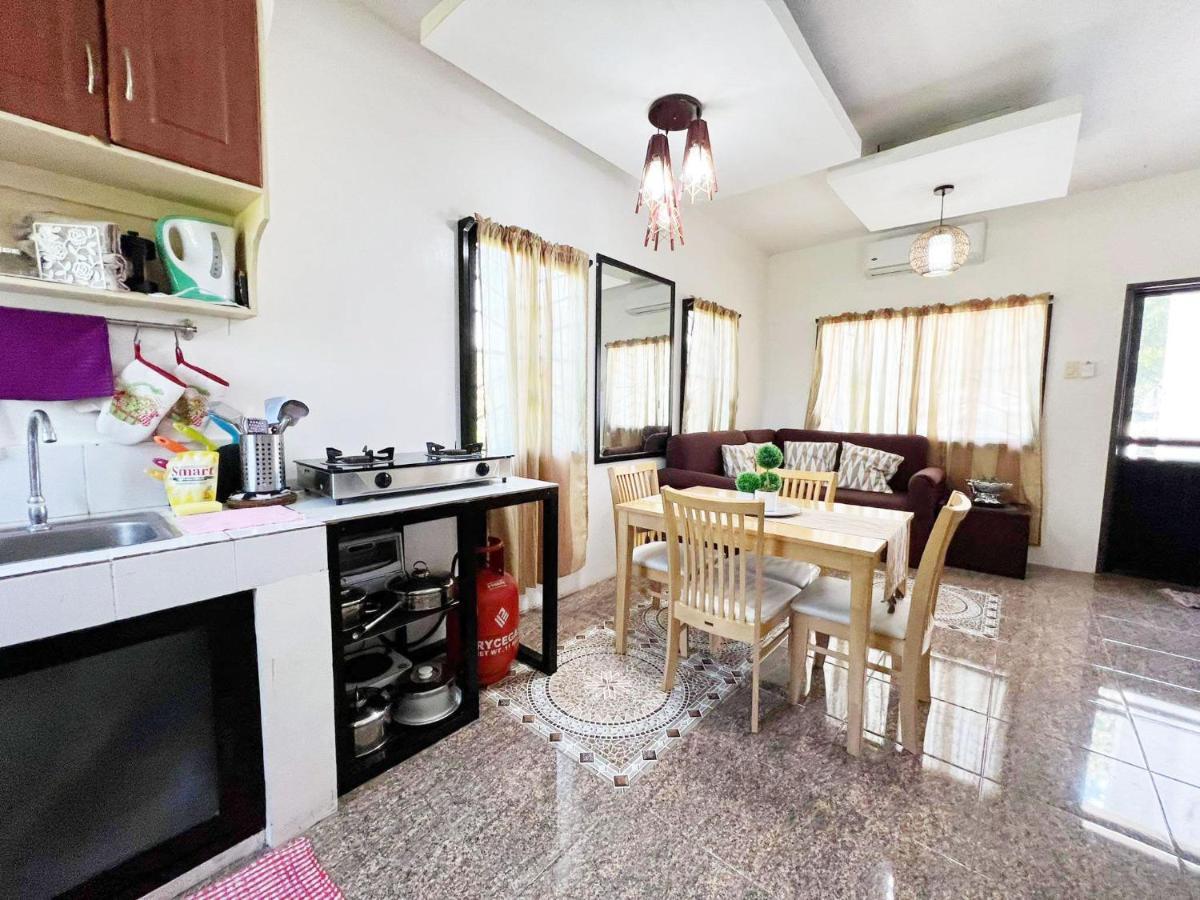 Beach Resorts Walking Distance To The Town House Davao City 외부 사진