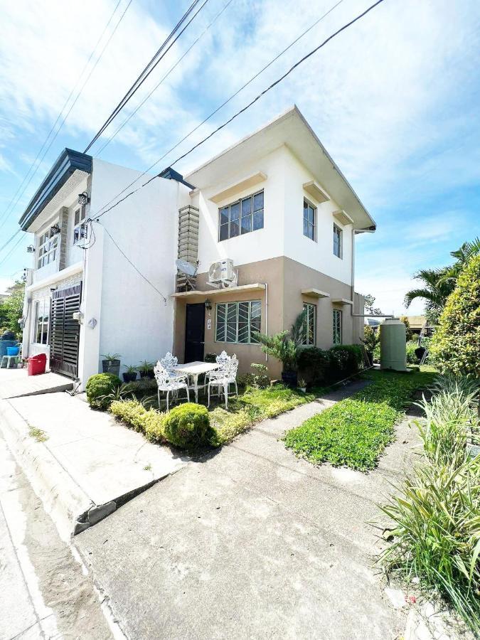 Beach Resorts Walking Distance To The Town House Davao City 외부 사진